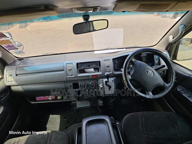 Toyota HiAce 2012 Brown - thumbnail 6