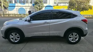 Honda Vezel 2015 Silver