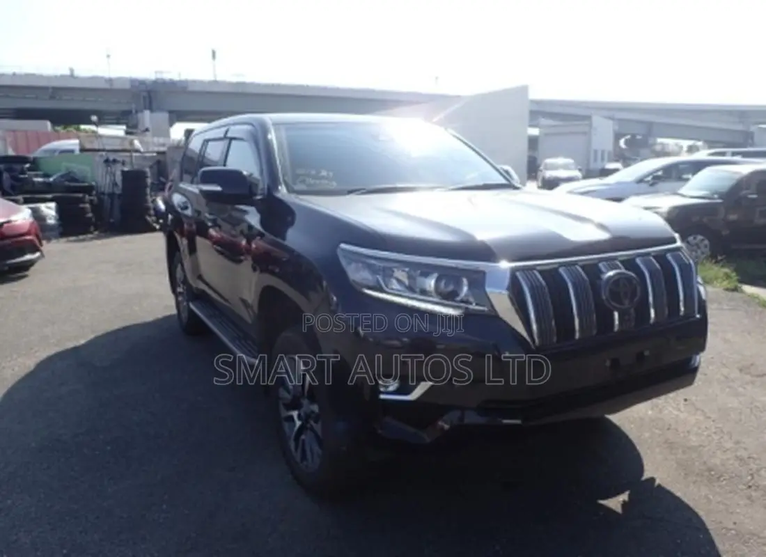 Toyota Land Cruiser Prado 2023 Matt Black