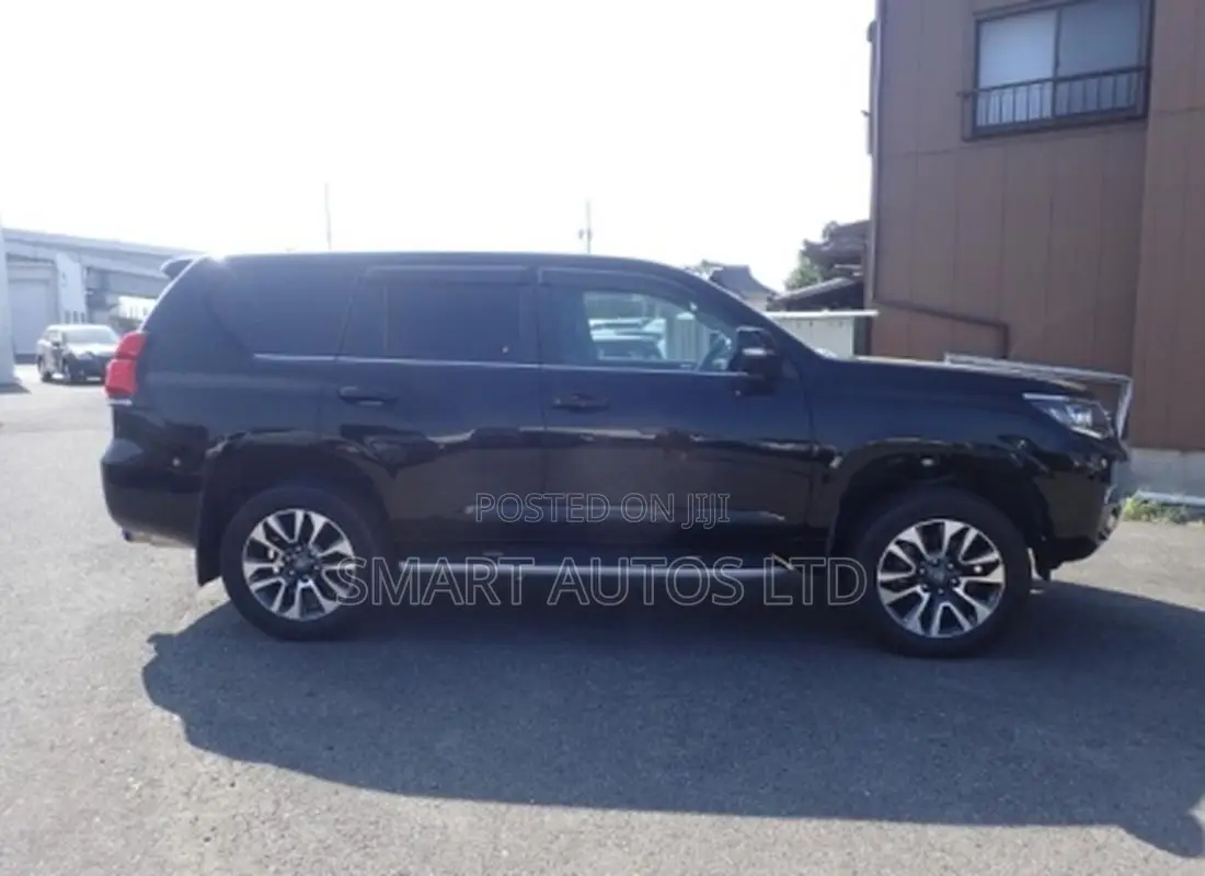 Toyota Land Cruiser Prado 2023 Matt Black