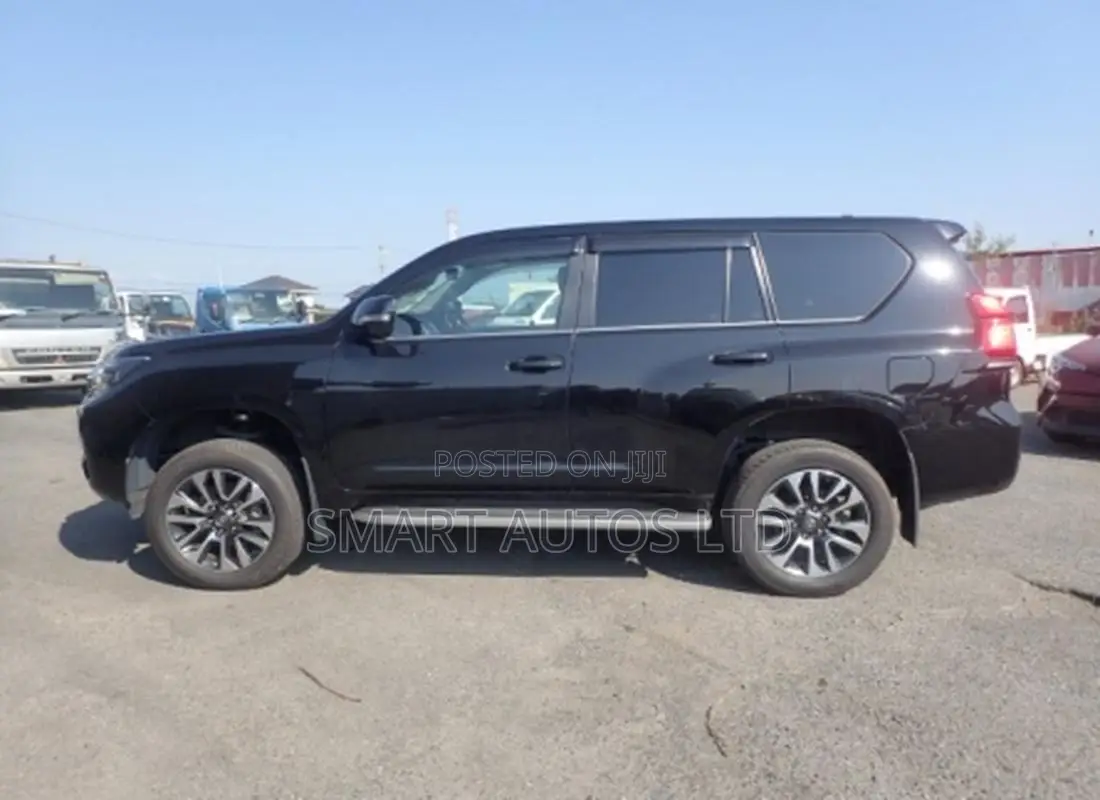 Toyota Land Cruiser Prado 2023 Matt Black