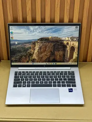 Laptop HP EliteBook 840 G10 32GB Intel Core i7 SSD 512GB