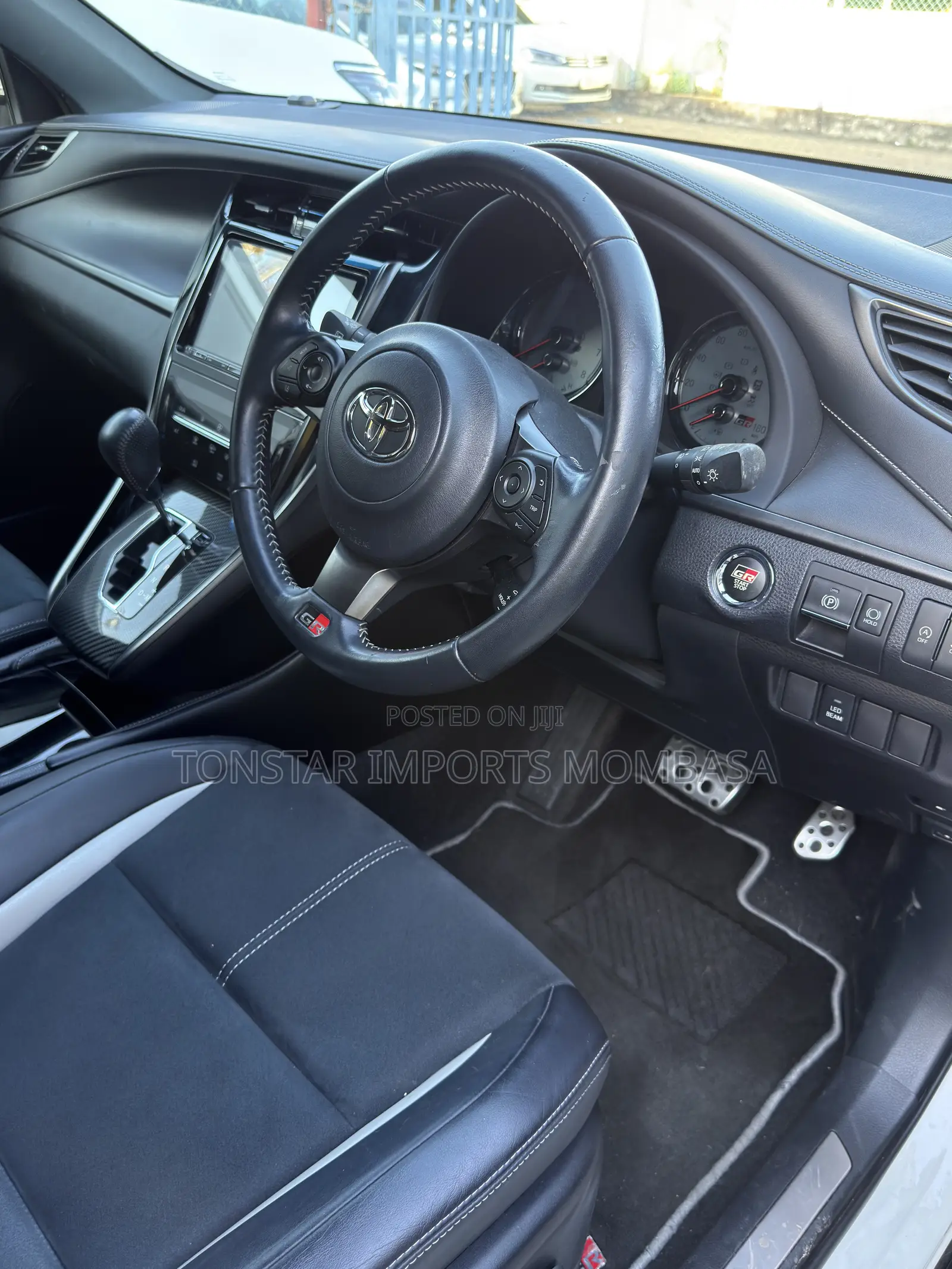 Toyota Harrier 2.0 Turbo GR Sport 2019 White