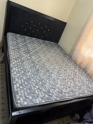 A Second Hand Mocket Bed