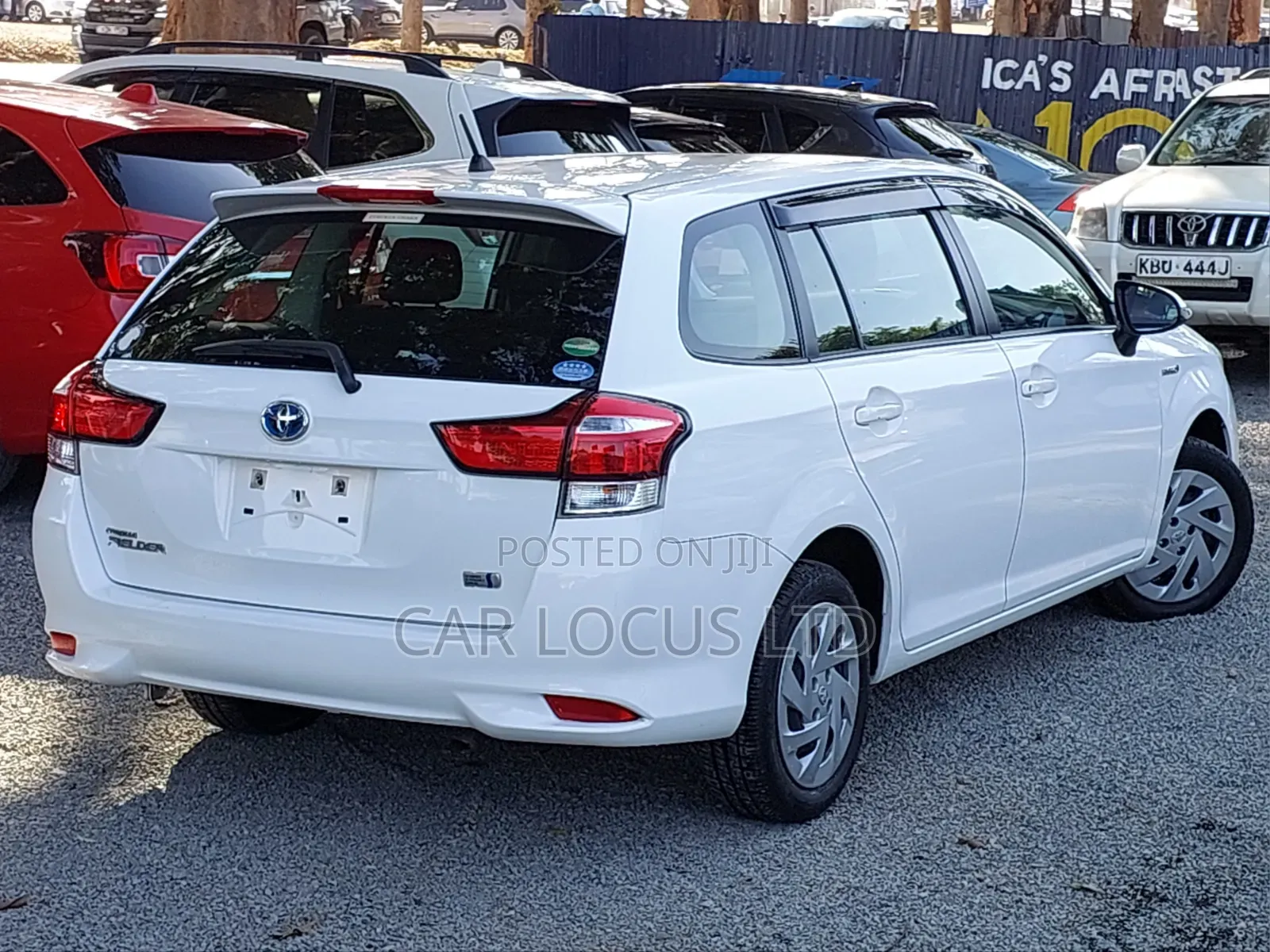 Toyota Corolla Fielder 2018 White