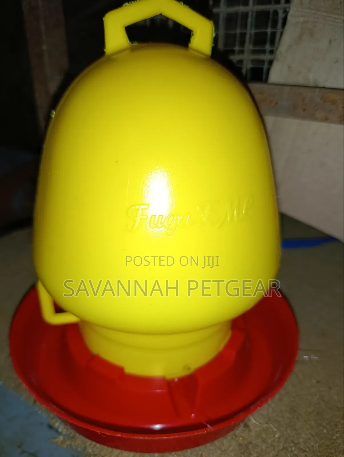 Portable, Pot-Shaped Plastic Poultry Drinker - Yellow Top Reservoir 3L