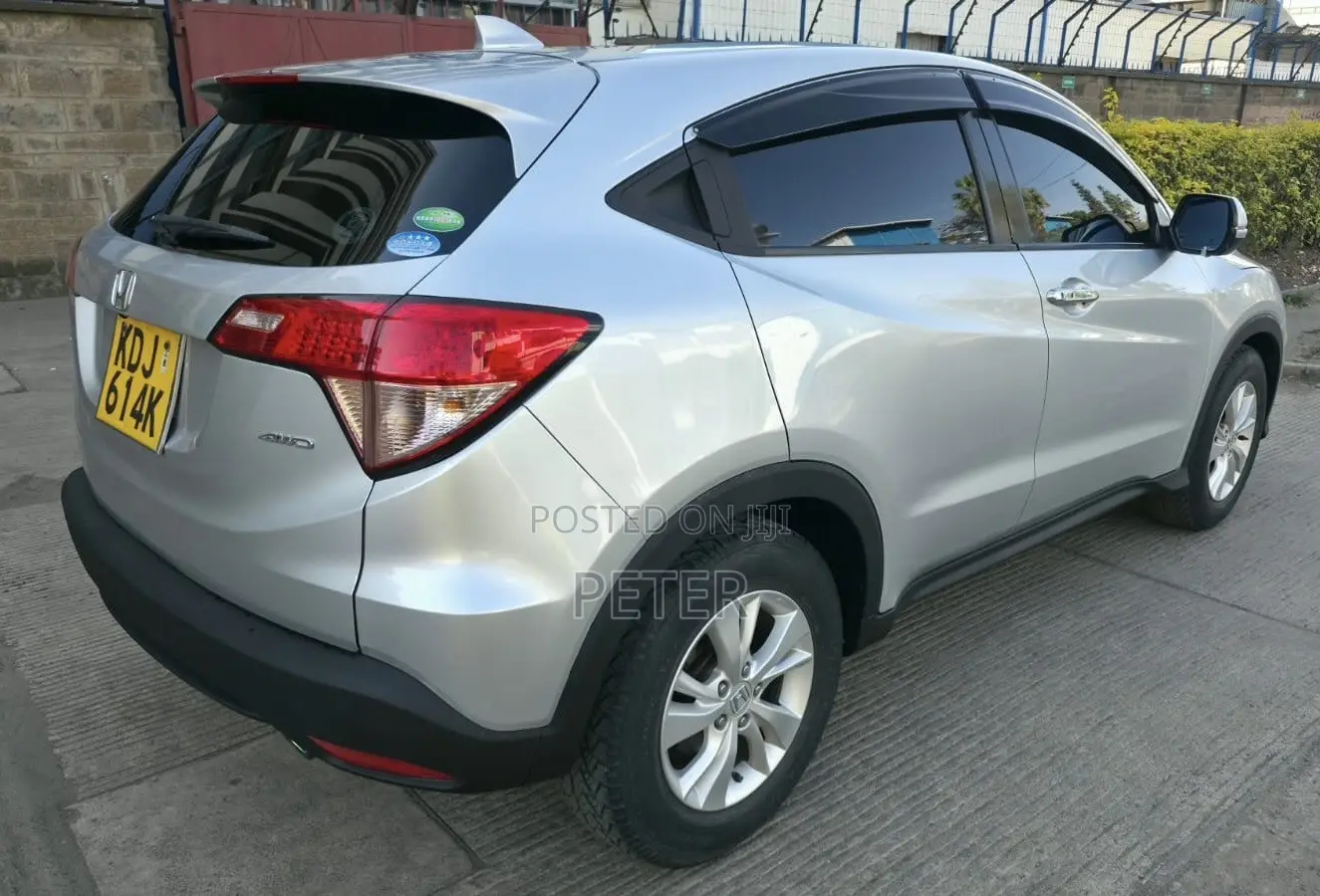 Honda Vezel 2015 Silver