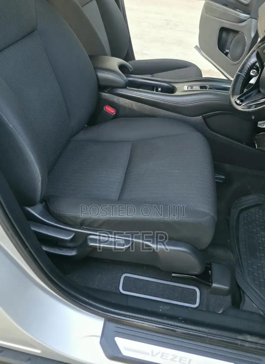 Honda Vezel 2015 Silver
