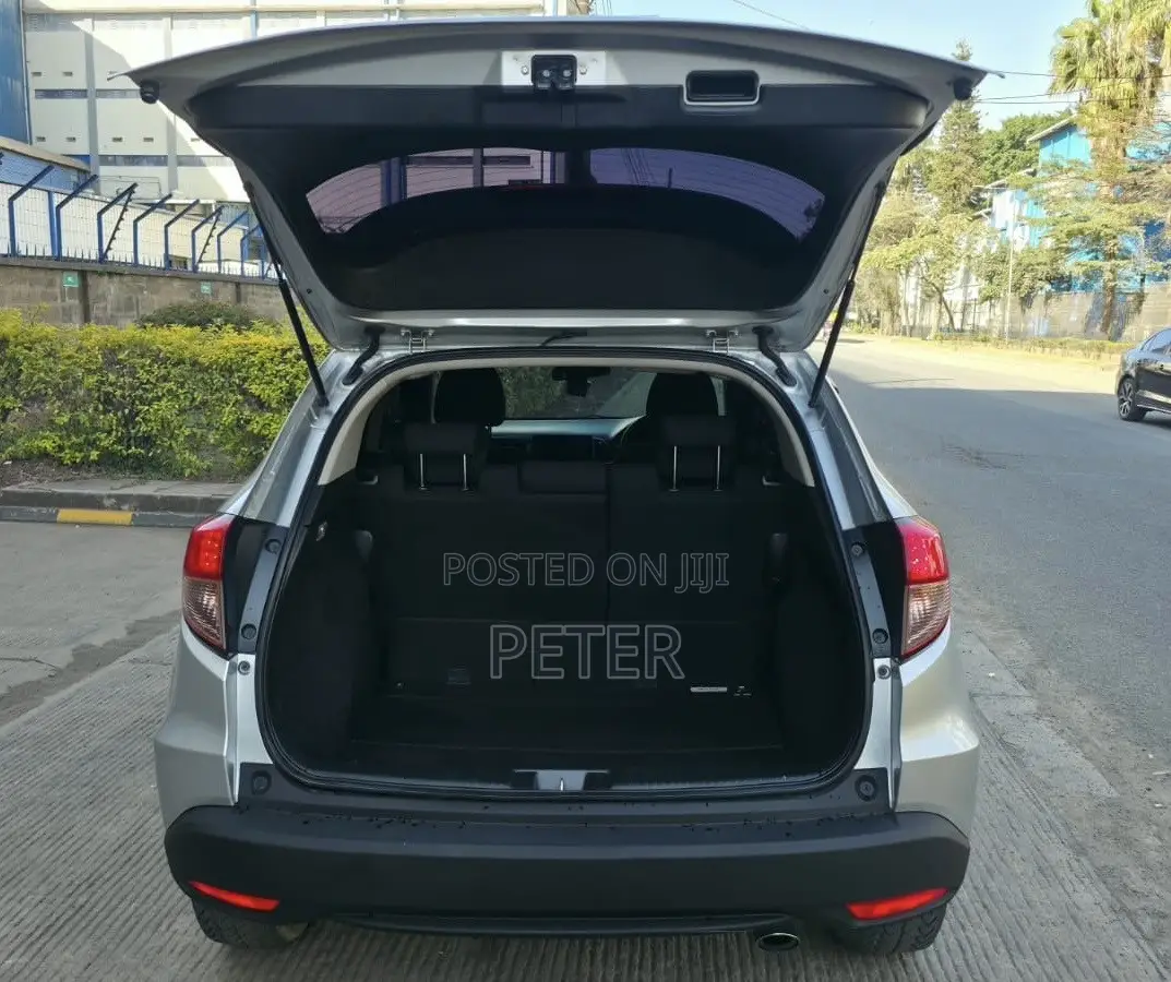 Honda Vezel 2015 Silver