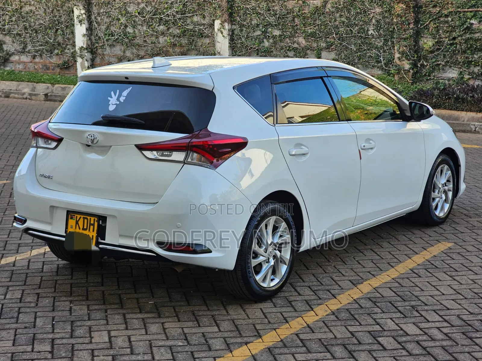 Toyota Auris 2016 White