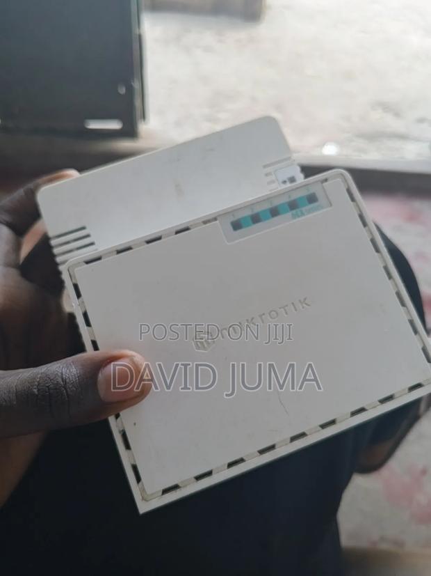 Mikrotik Rb750 - thumbnail 2