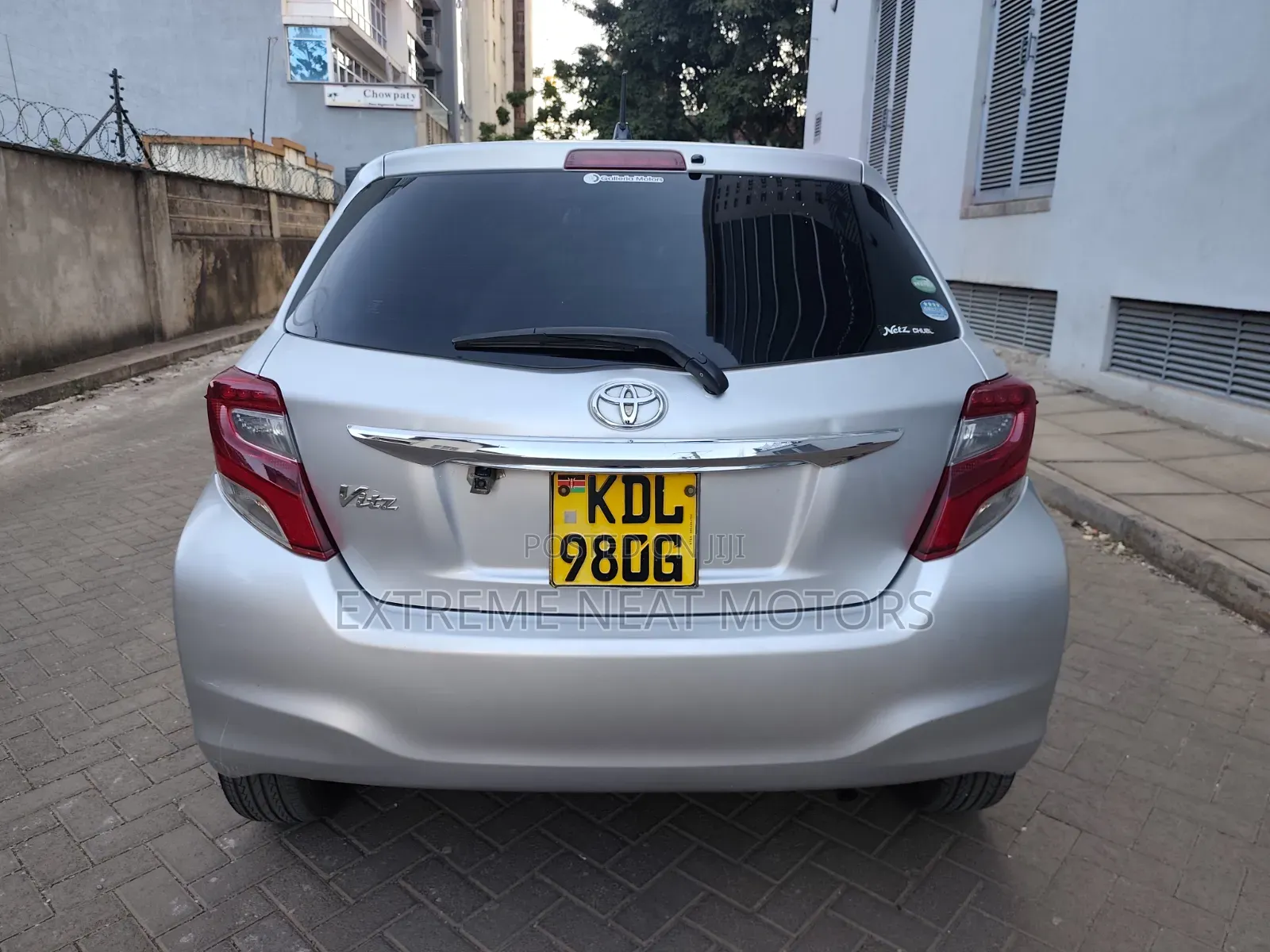 Toyota Vitz 2015 Silver