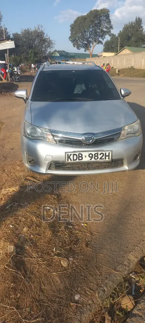 Toyota Corolla Fielder 2012 Silver