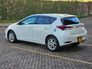 Toyota Auris 2016 White