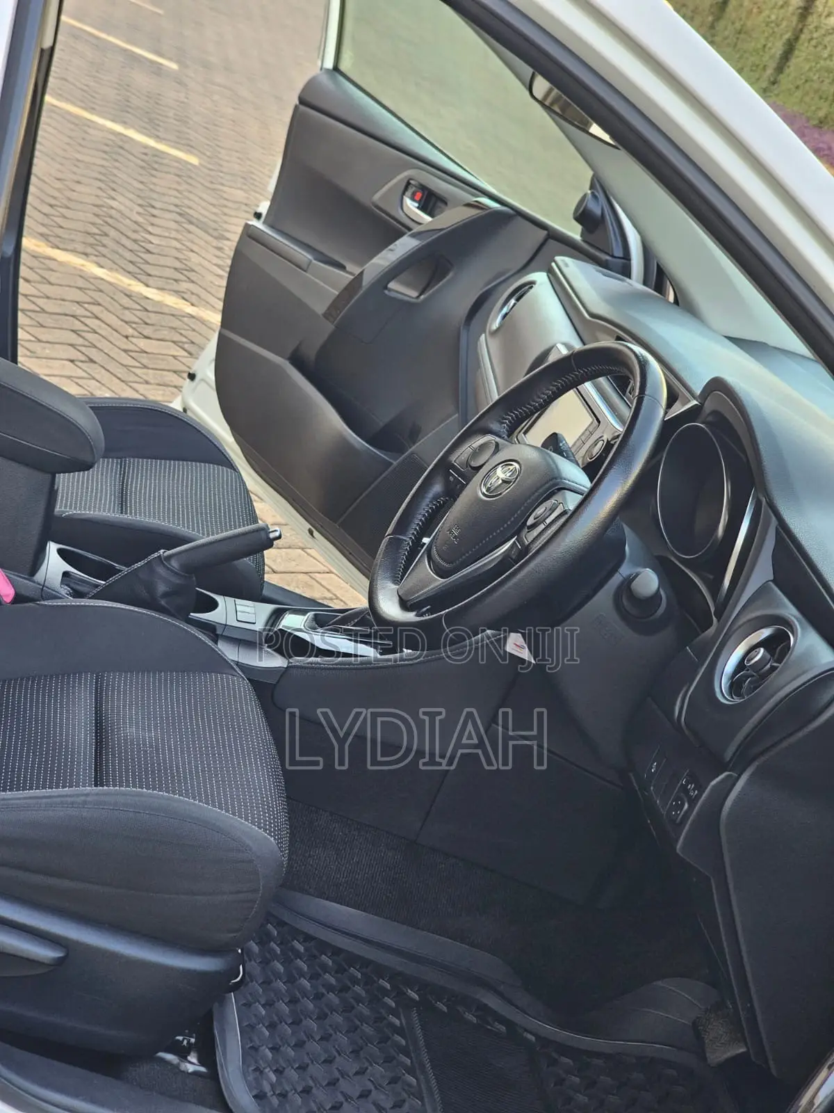 Toyota Auris 2016 White