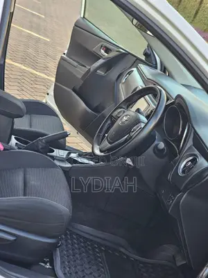 Toyota Auris 2016 White