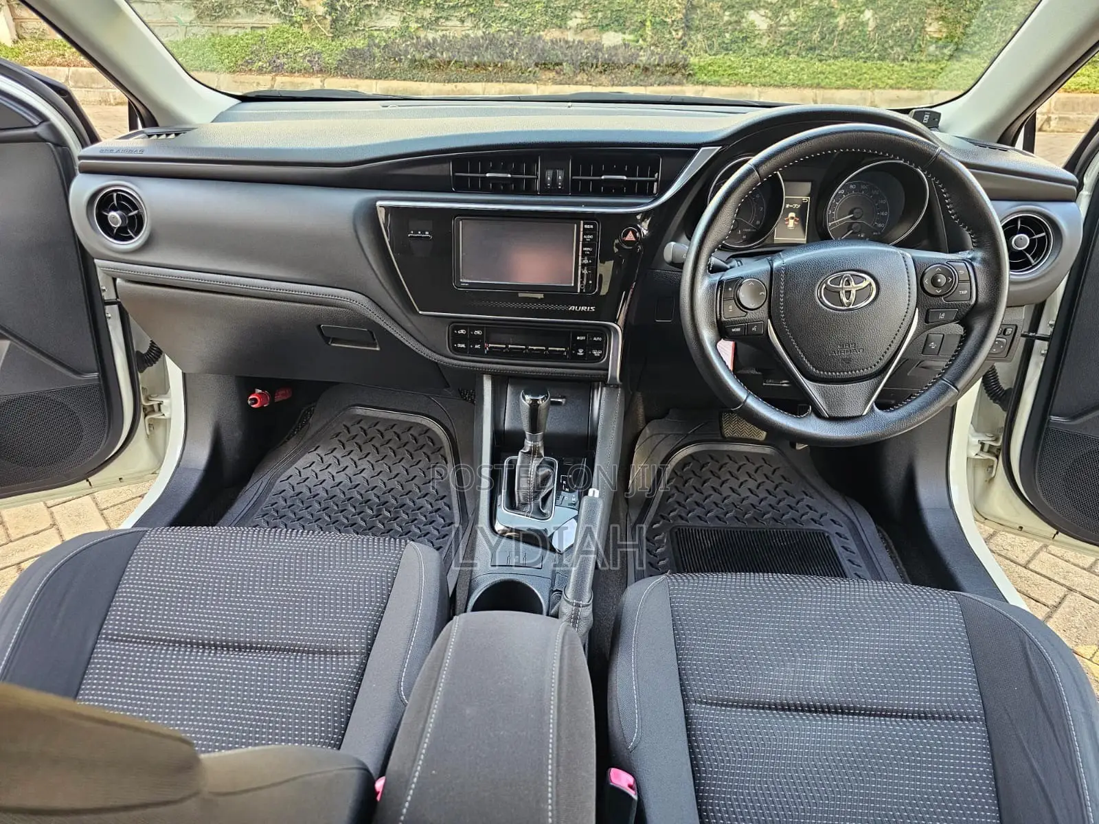 Toyota Auris 2016 White