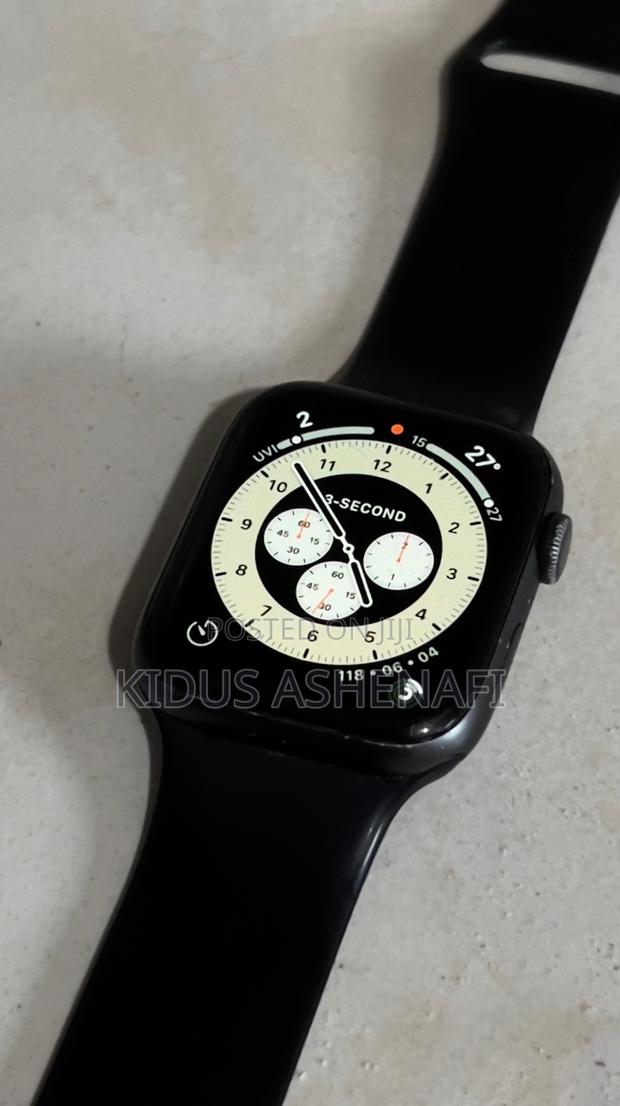 Apple Watch Series 5    44mm - thumbnail 3