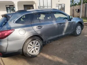 Subaru Outback 2.5i Limited 4dr Wagon AWD (2.5L 4cyl CVT) 2015 Gray