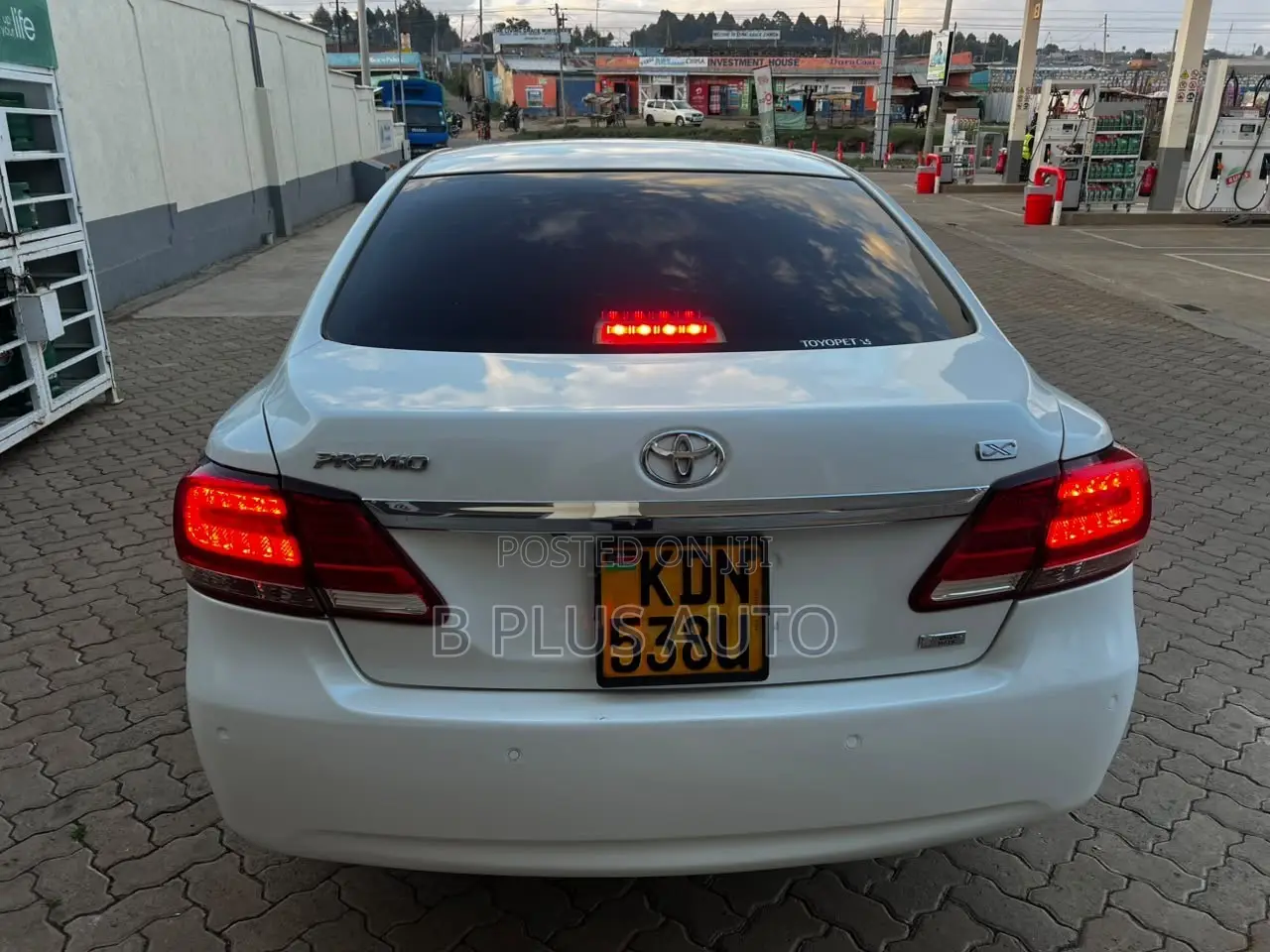Toyota Premio 2017 White