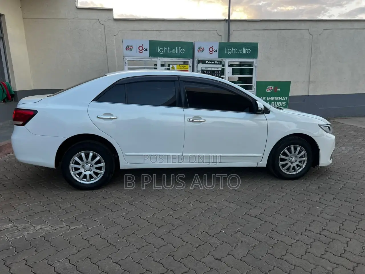 Toyota Premio 2017 White