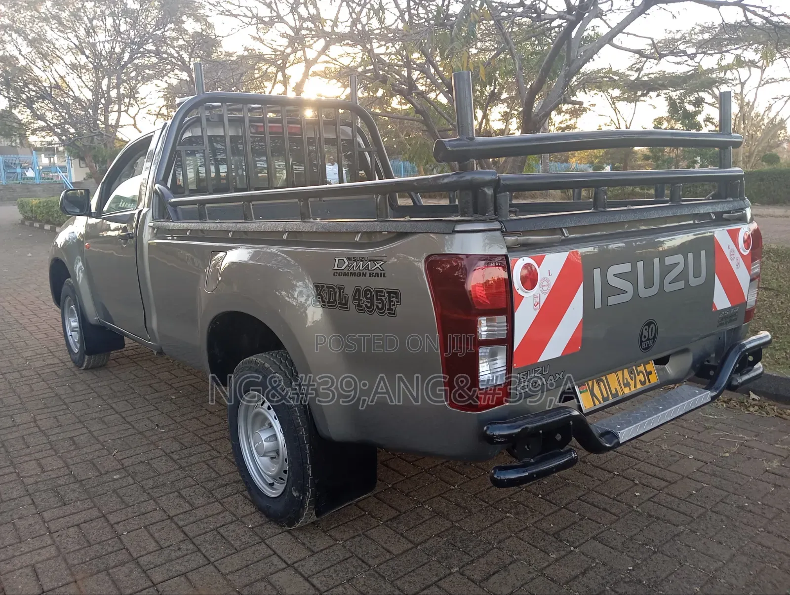 Isuzu D-MAX 2022 Gray