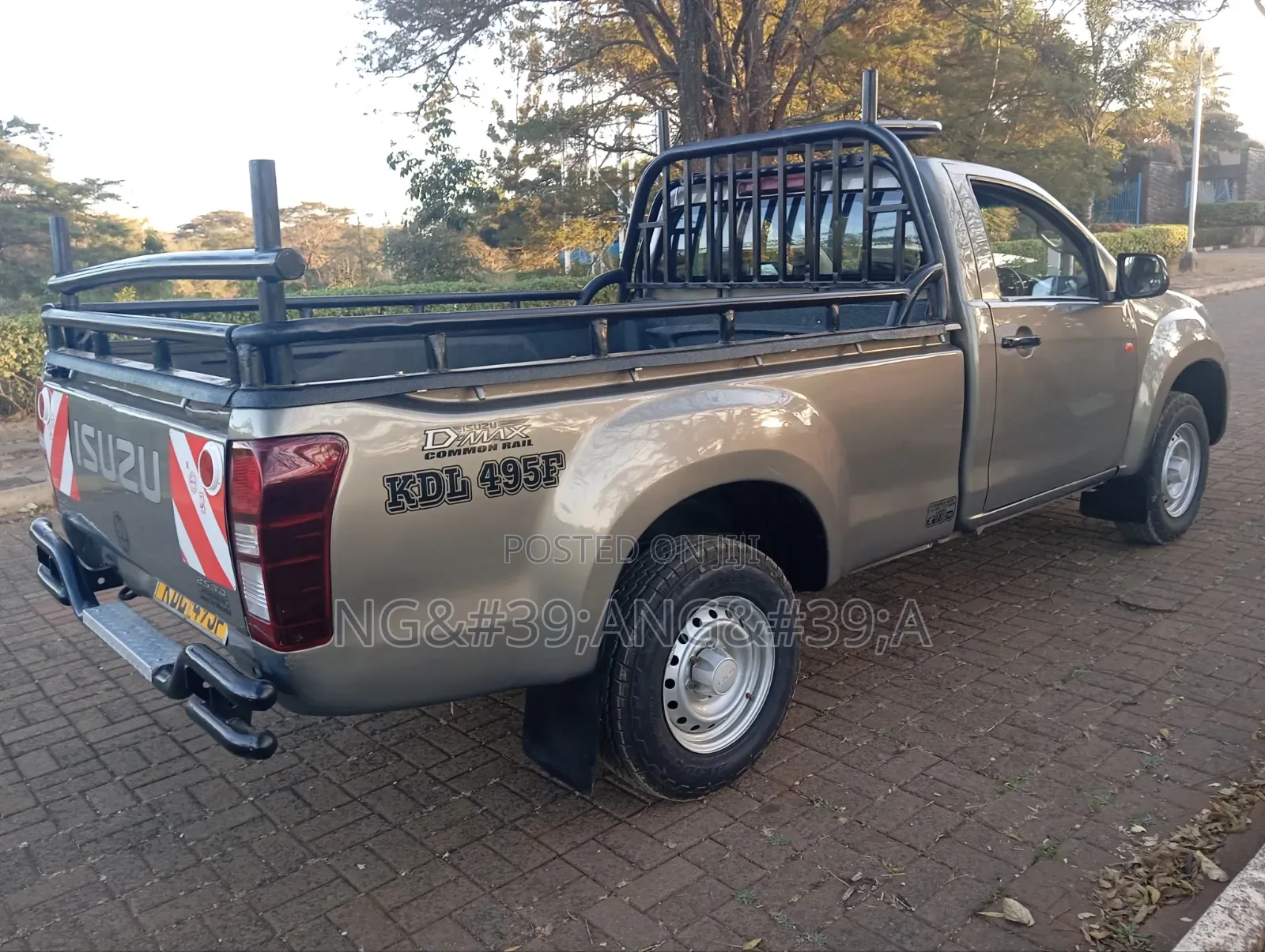 Isuzu D-MAX 2022 Gray