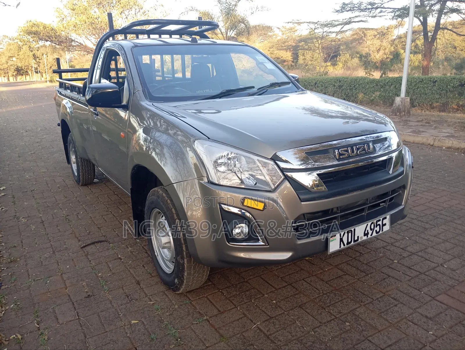 Isuzu D-MAX 2022 Gray