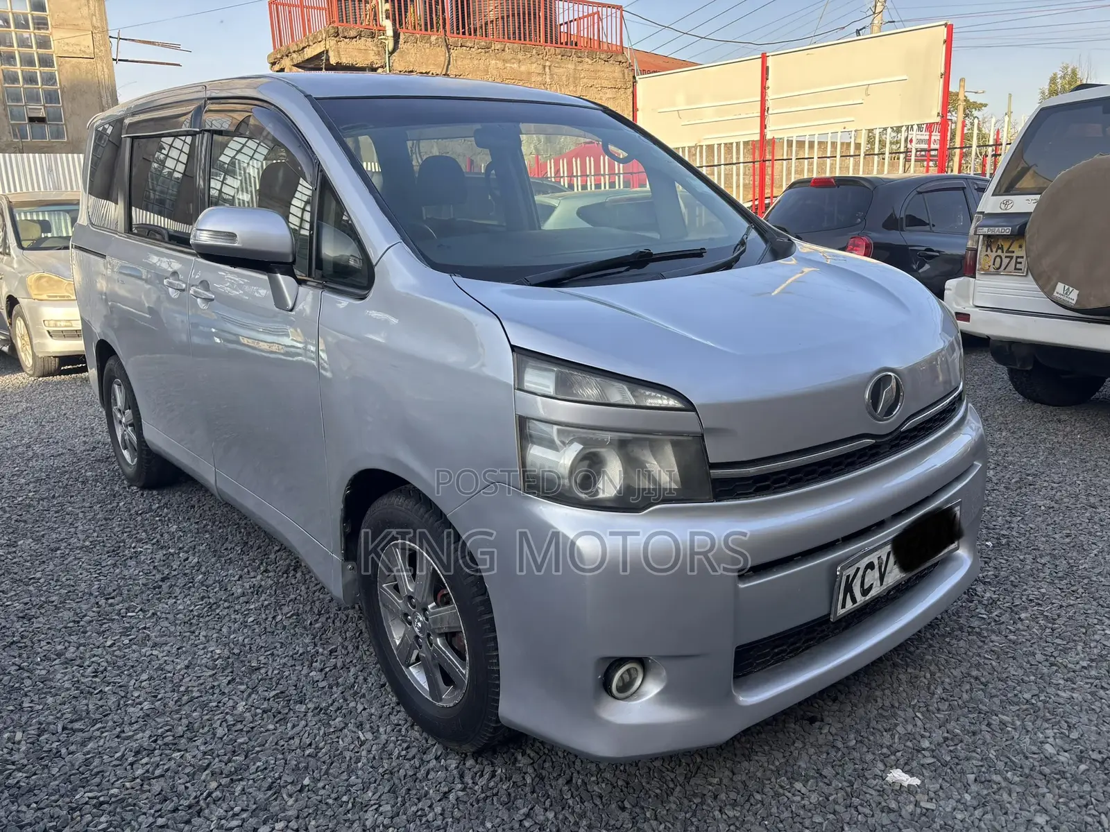 Toyota Voxy X 2WD 7-Seater 2012 Silver