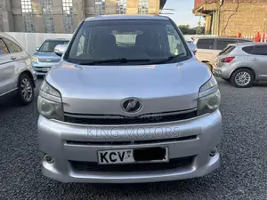 Toyota Voxy X 2WD 7-Seater 2012 Silver