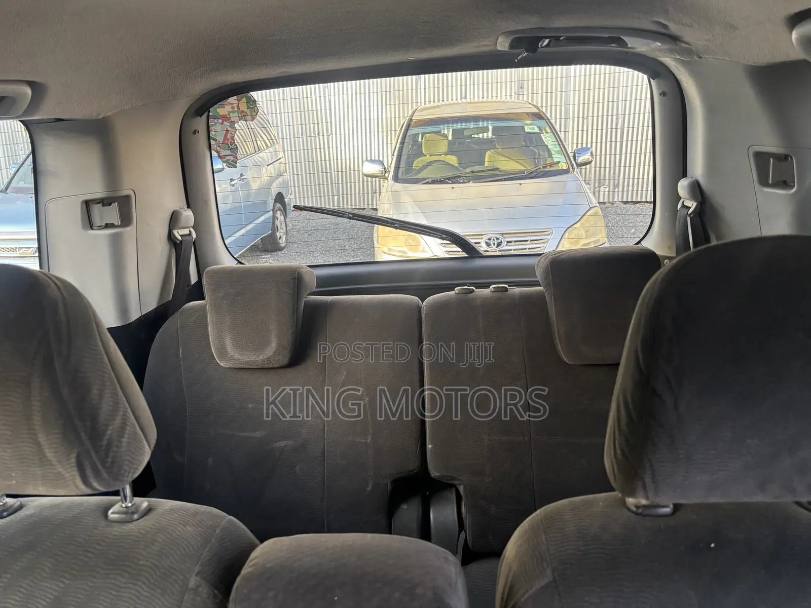 Toyota Voxy X 2WD 7-Seater 2012 Silver