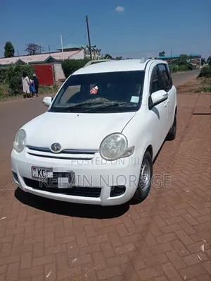 Toyota Sienta 2009 Pearl