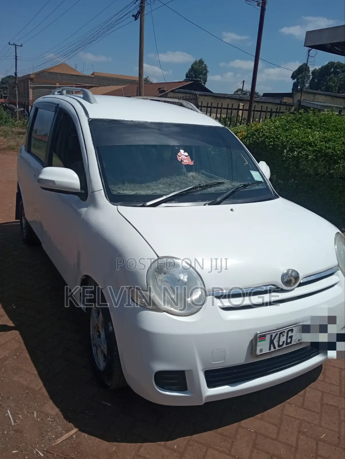 Toyota Sienta 2009 Pearl