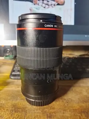Canon Ef 100mm F/2.8