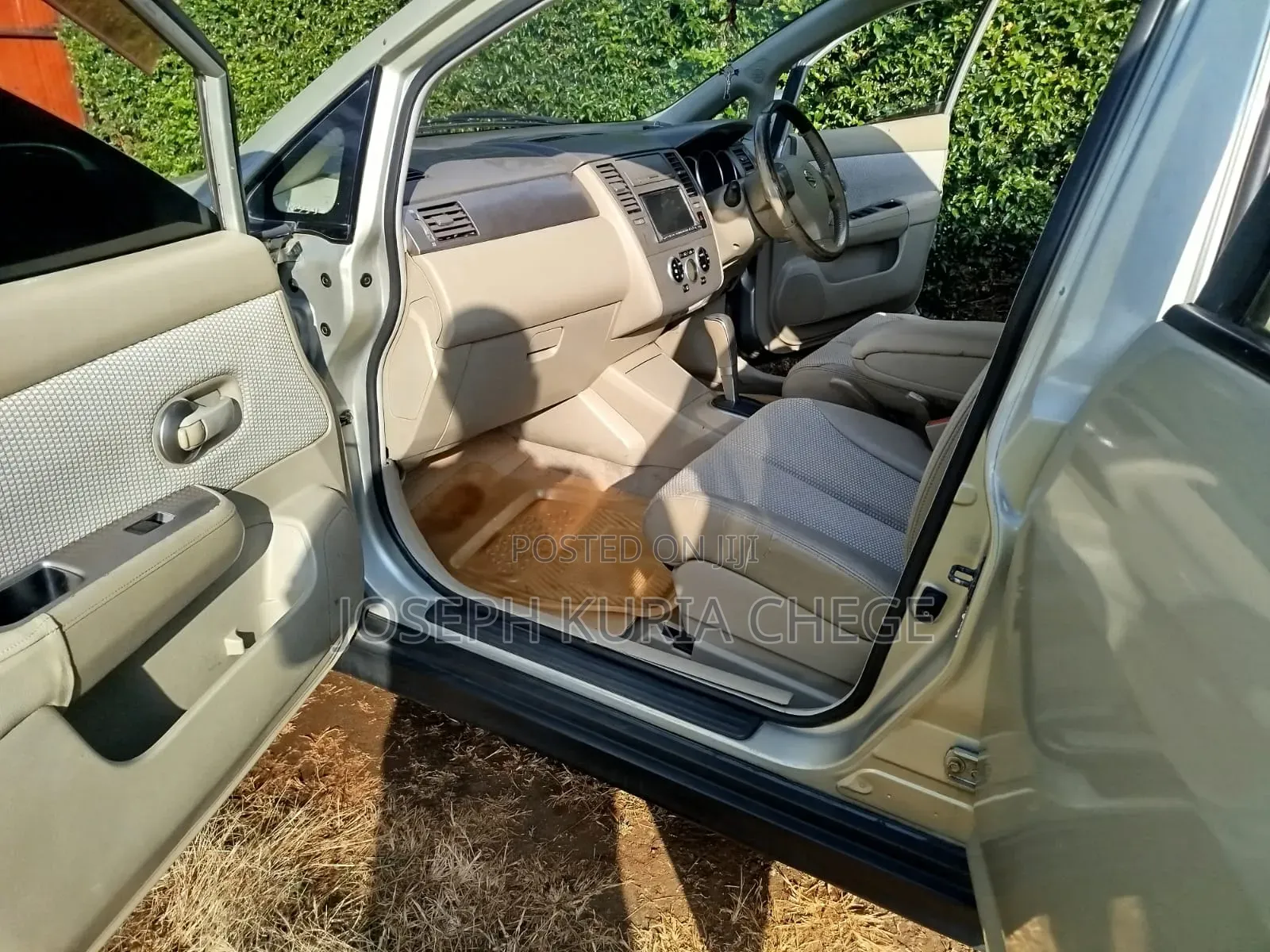 Nissan Tiida 2008 Gold