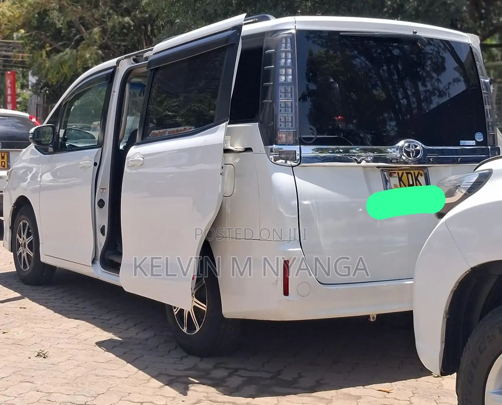 Toyota Voxy 2016 White