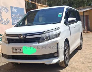 Toyota Voxy 2016 White