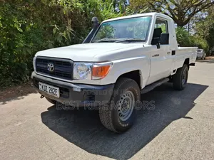 Toyota Land Cruiser 79 Series 2013 White