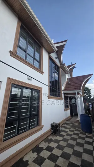 5bdrm Mansion in Kamakis for sale