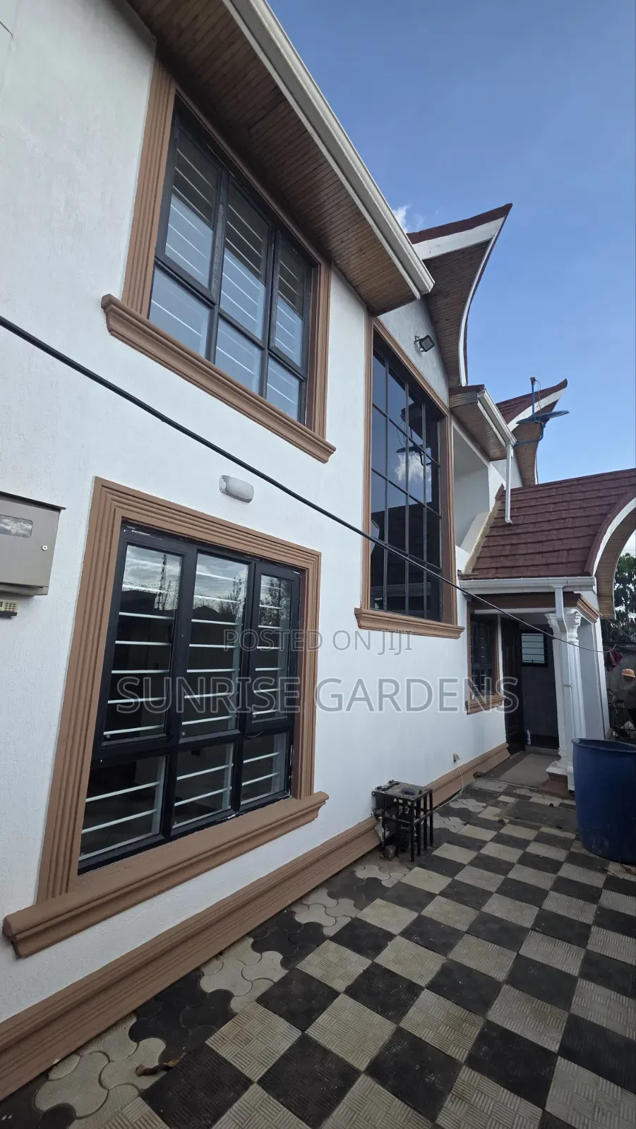 5bdrm Mansion in Kamakis for sale