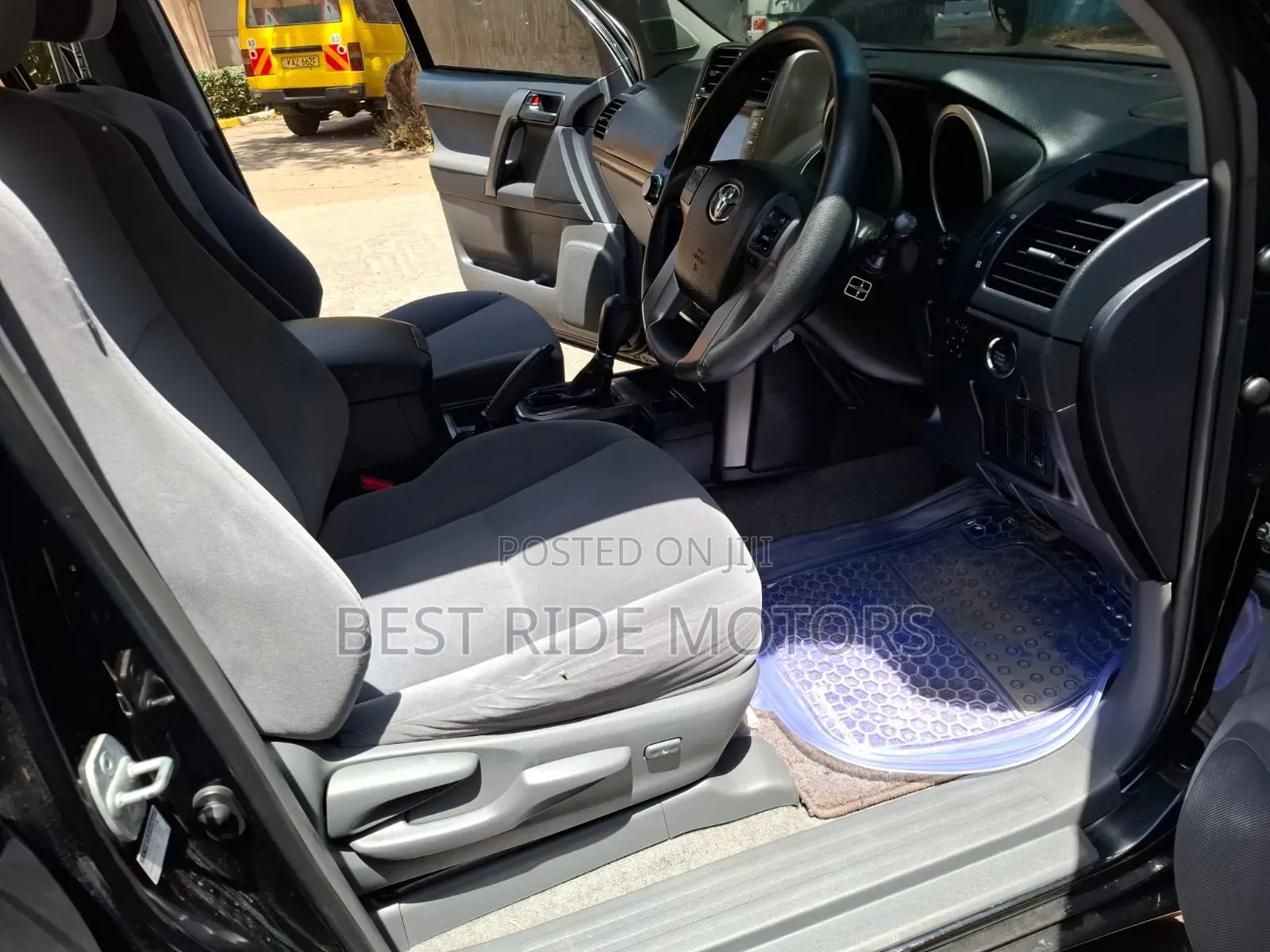 Toyota Land Cruiser Prado 2.7 i 2012 Black