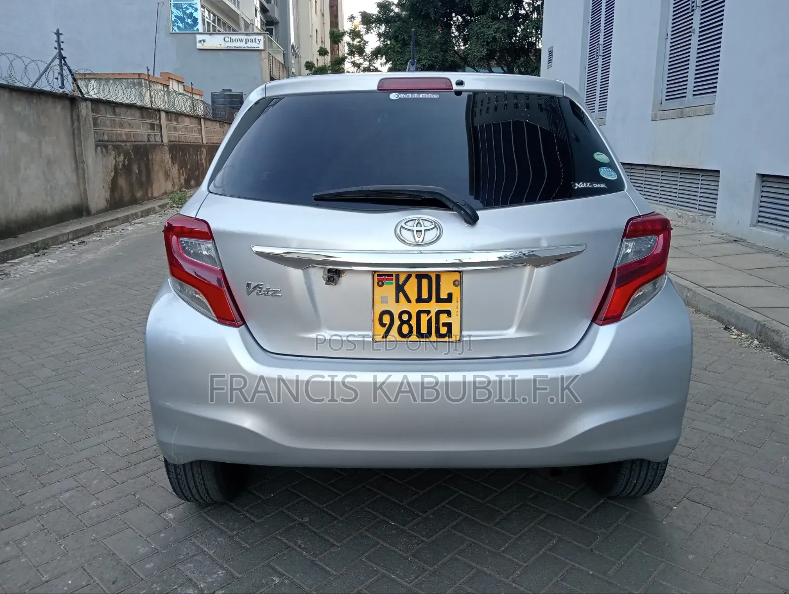 Toyota Vitz 2015 Silver