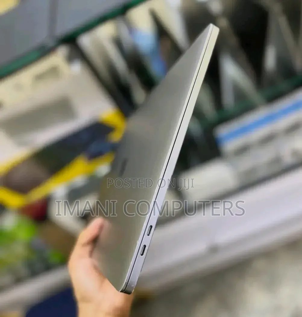 Laptop Apple MacBook Pro 2019 16GB Intel Core i7 SSD 256GB