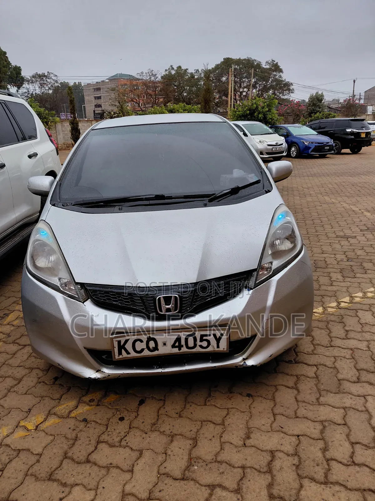 Honda Fit Automatic 2011 Silver