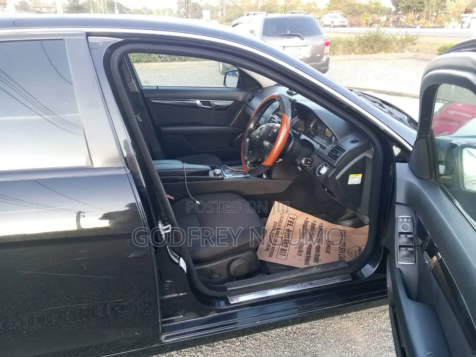 Mercedes-Benz C200 2010 Black