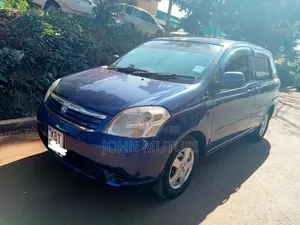Toyota Raum 2006 Blue