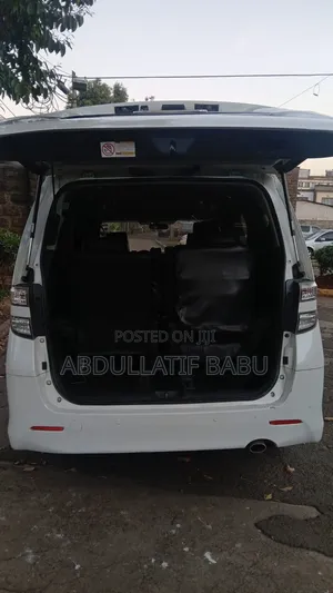 Toyota Alphard 2009 White