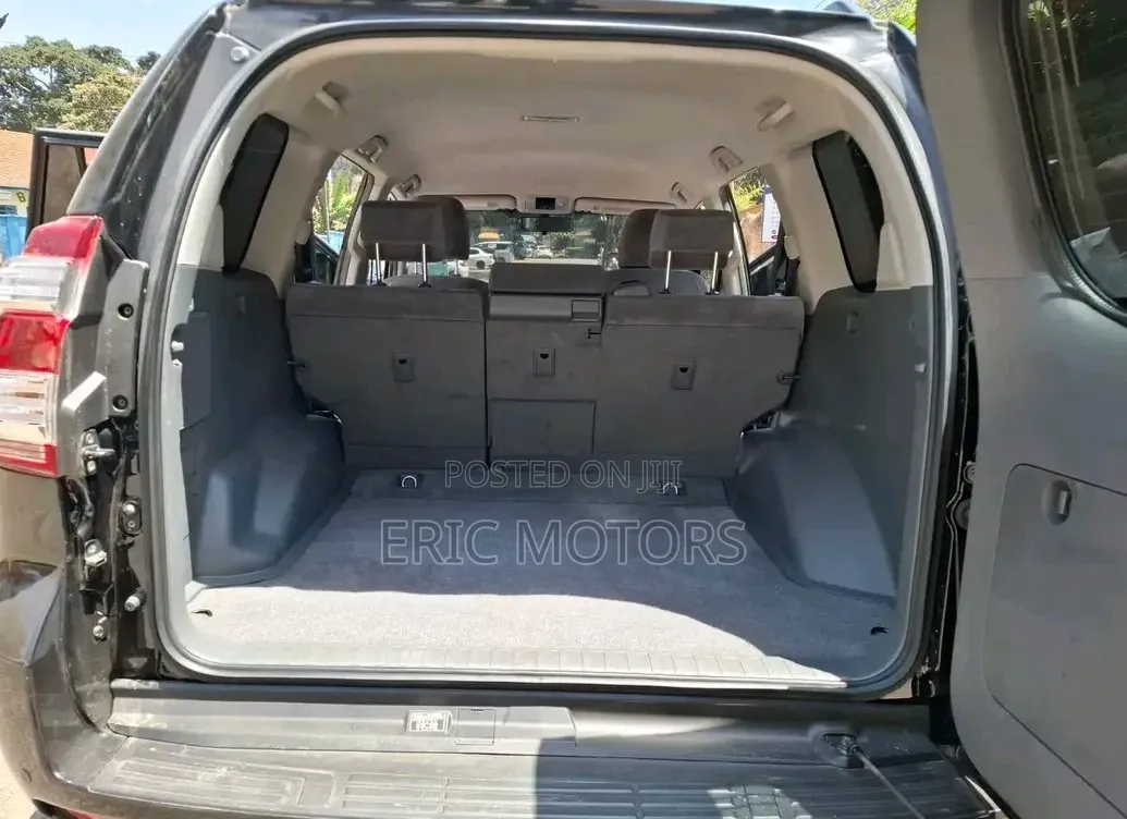 Toyota Land Cruiser Prado 2012 Black