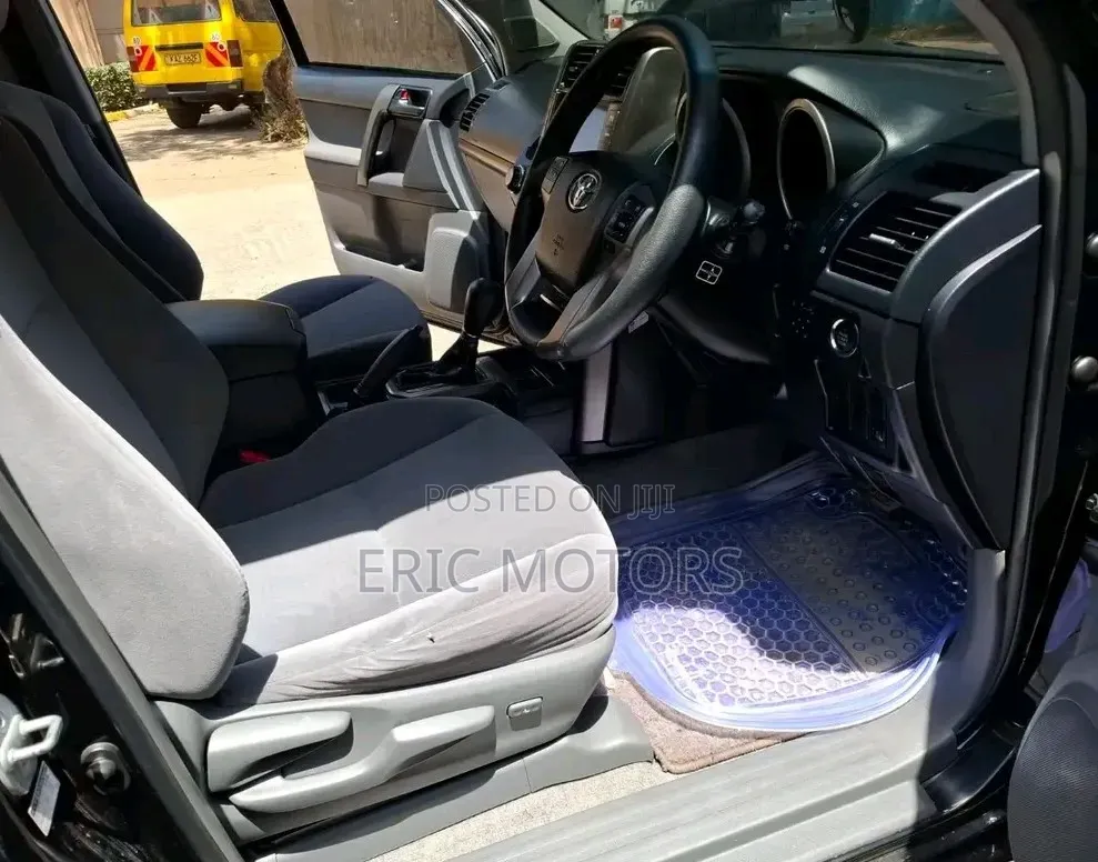 Toyota Land Cruiser Prado 2012 Black