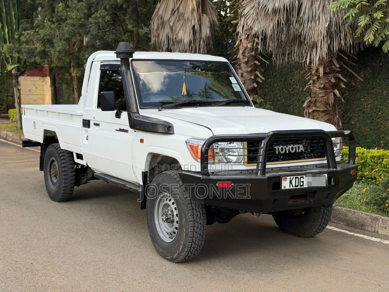 Toyota Land Cruiser 79 Series 2014 White